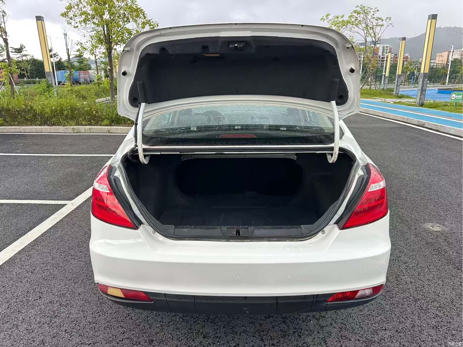 Geely Emgrand, 2017 17