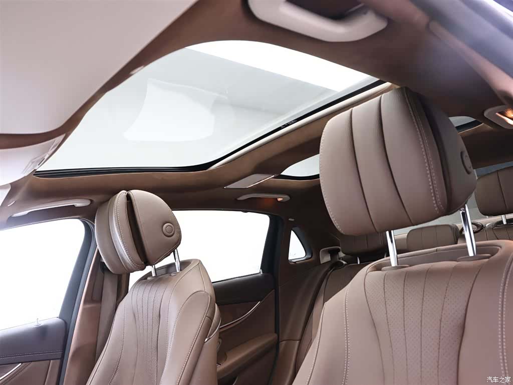 Mercedes-Benz E-Class, 2019 13