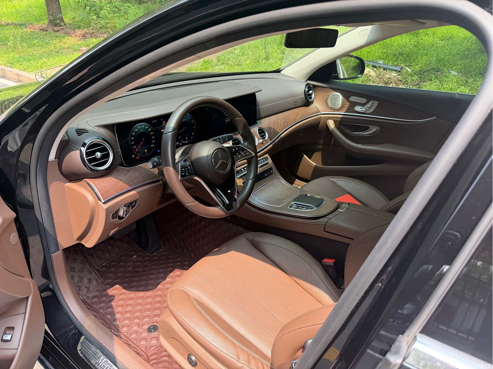 Mercedes-Benz E-Class, 2023 4