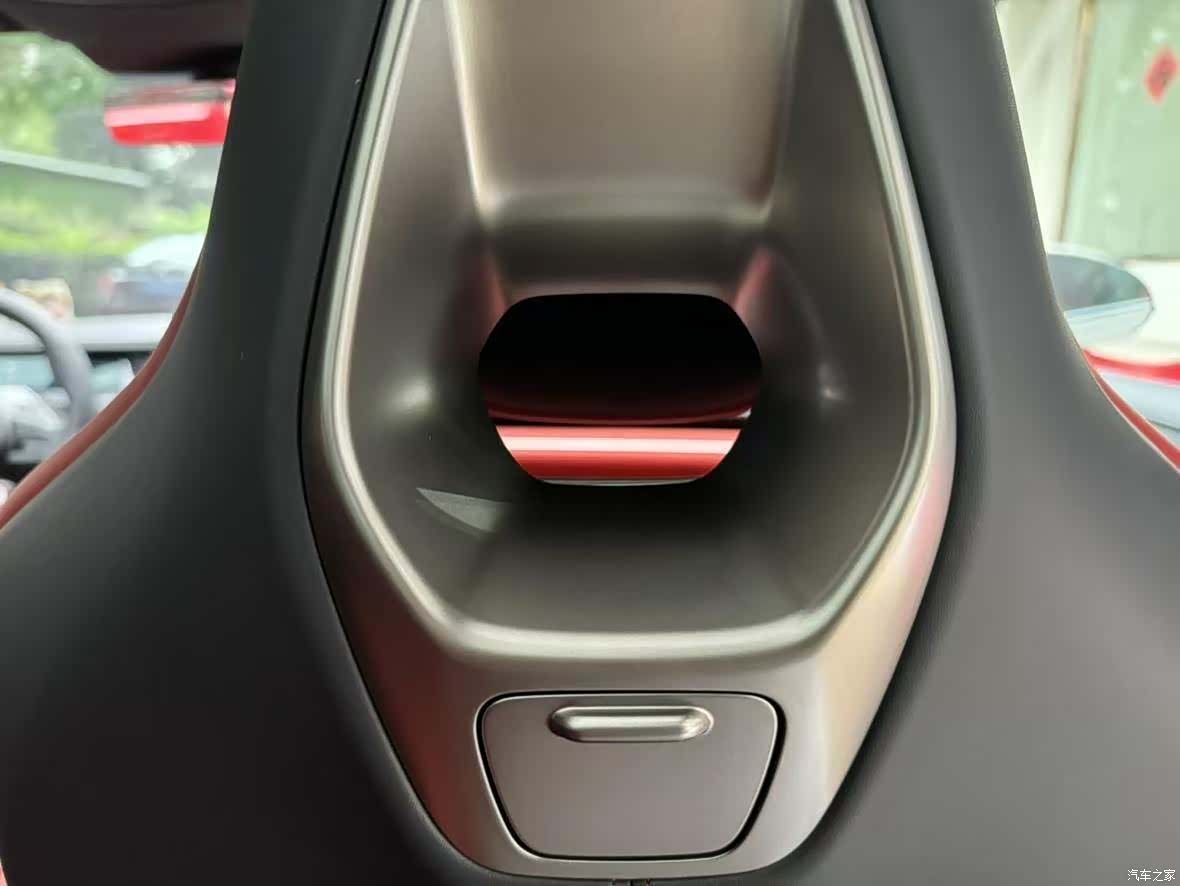Xiaomi SU7, 2024 12