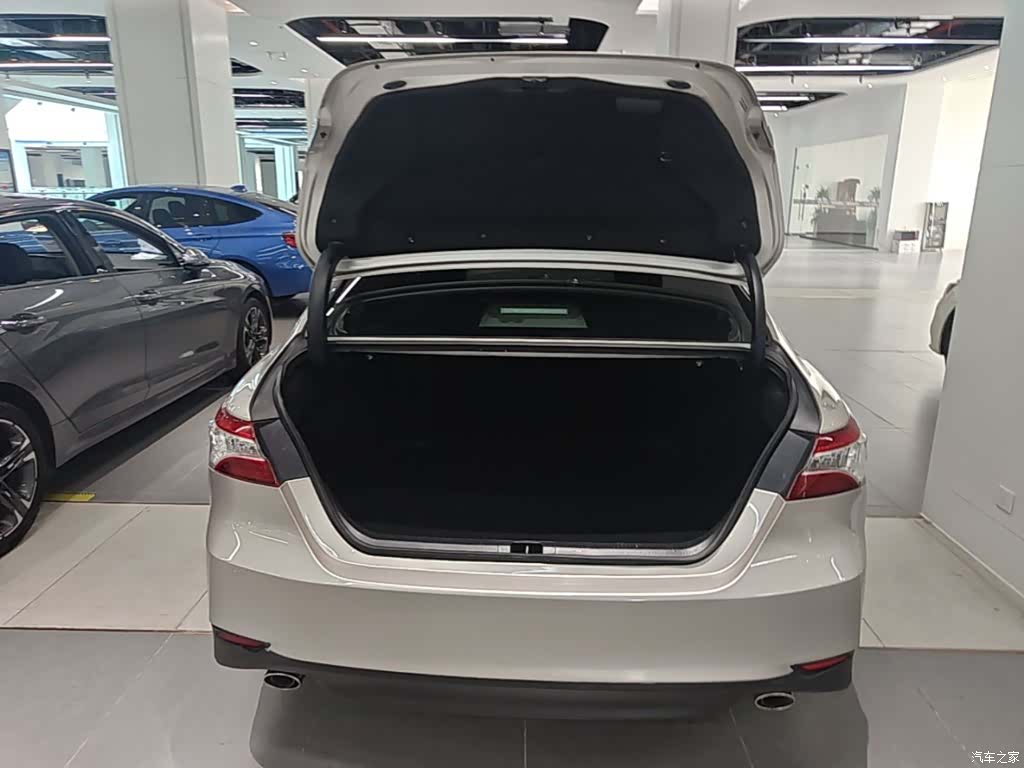 Toyota Camry, 2022 19