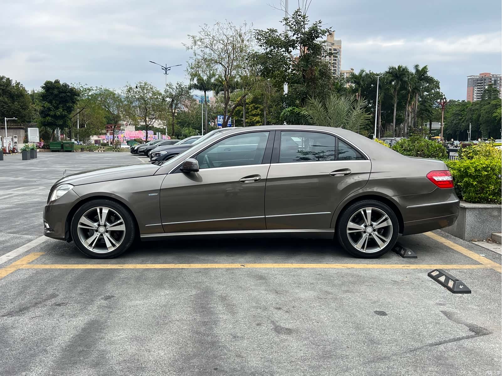 Mercedes-Benz E-Class, 2010 4