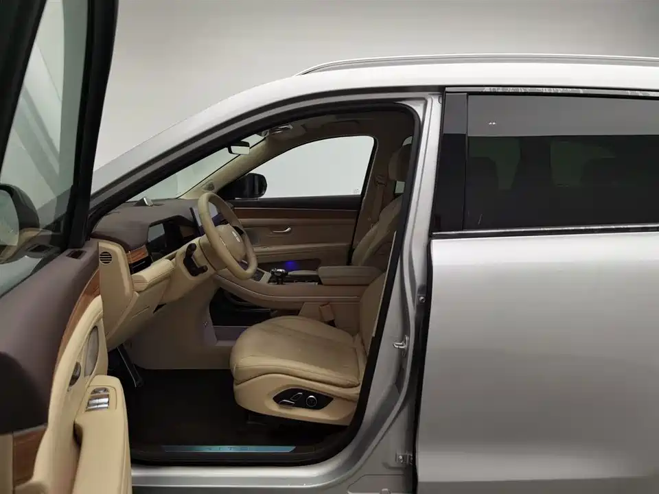 AITO Ask the world M7