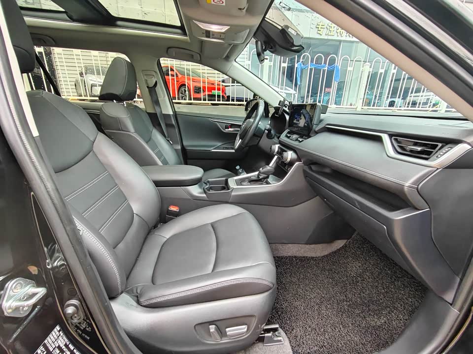 Toyota RAV4 Rongfang