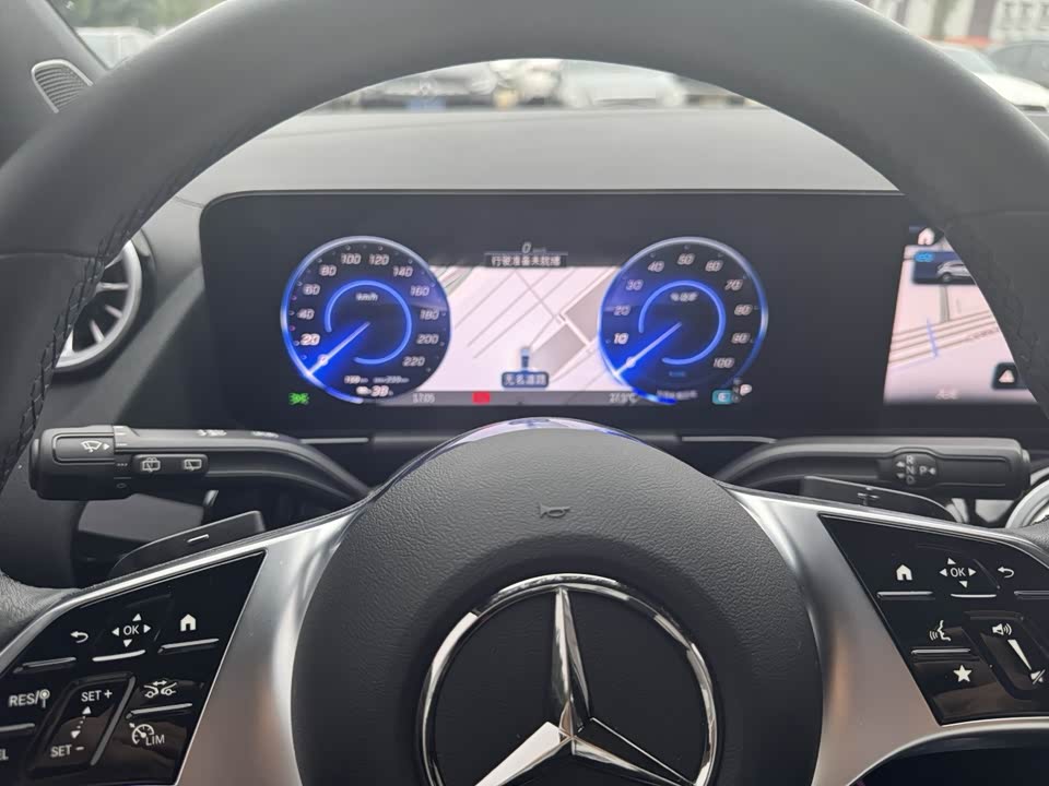 Mercedes-Benz EQA Mercedes-Benz EQA