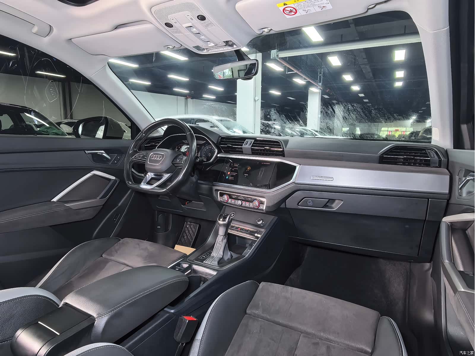Audi Q3, 2023 16
