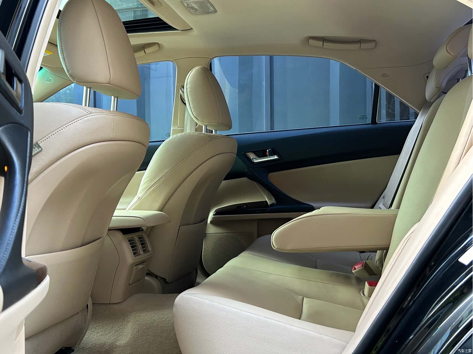 Toyota 2.5V, 2013 8