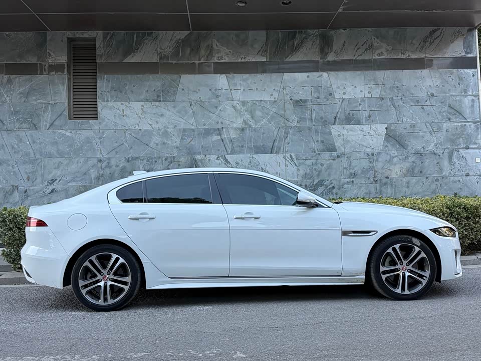 Jaguar XEL