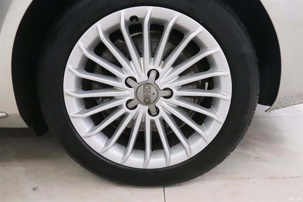 Audi A4L, 2016 17