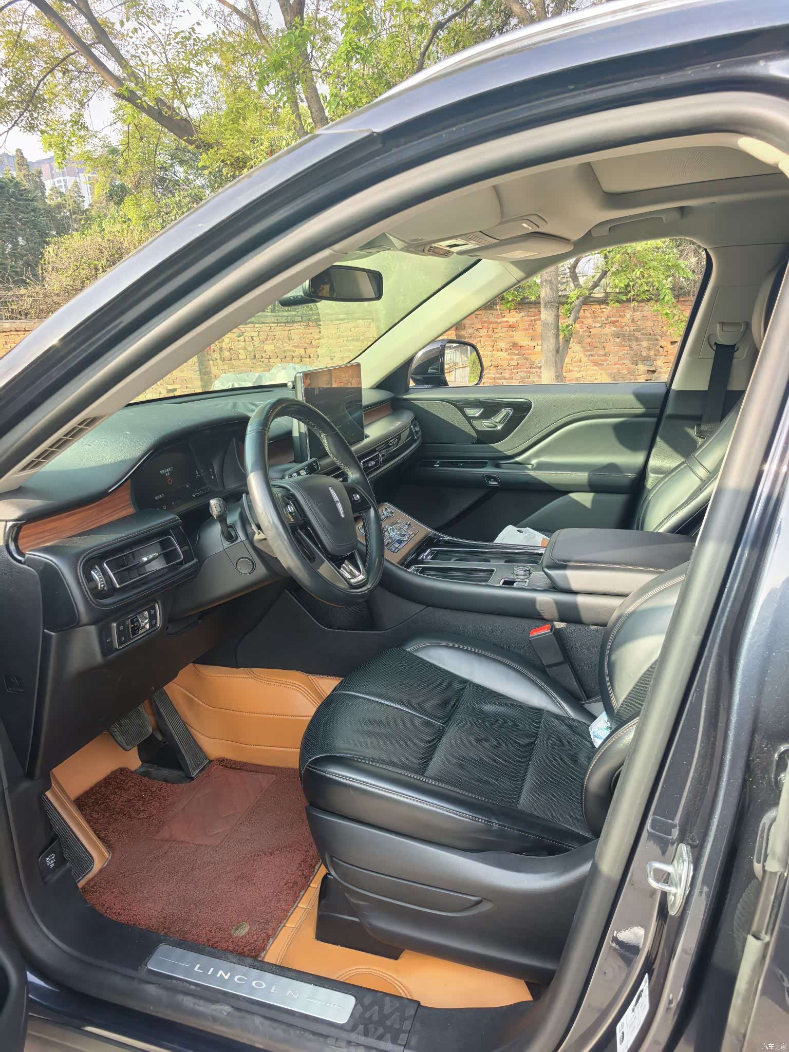 Lincoln Aviator, 2021 все фото