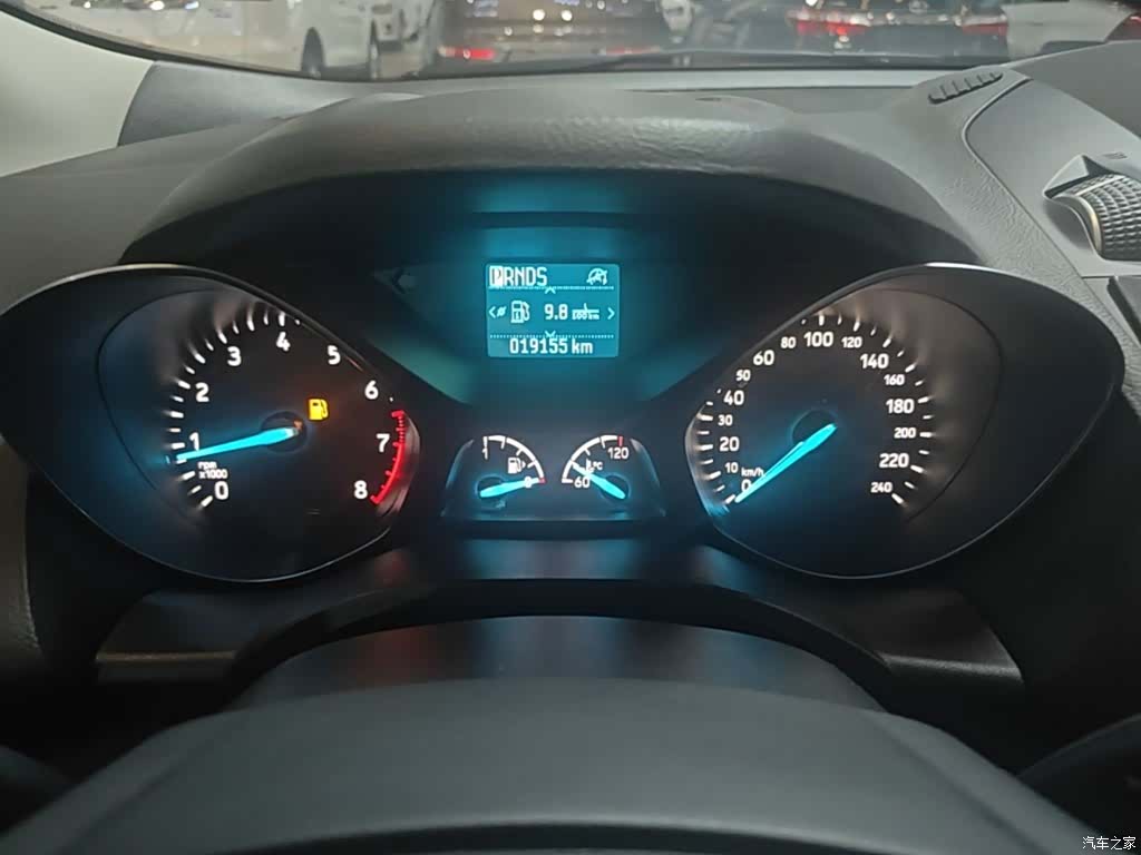 Ford Kuga, 2021 8