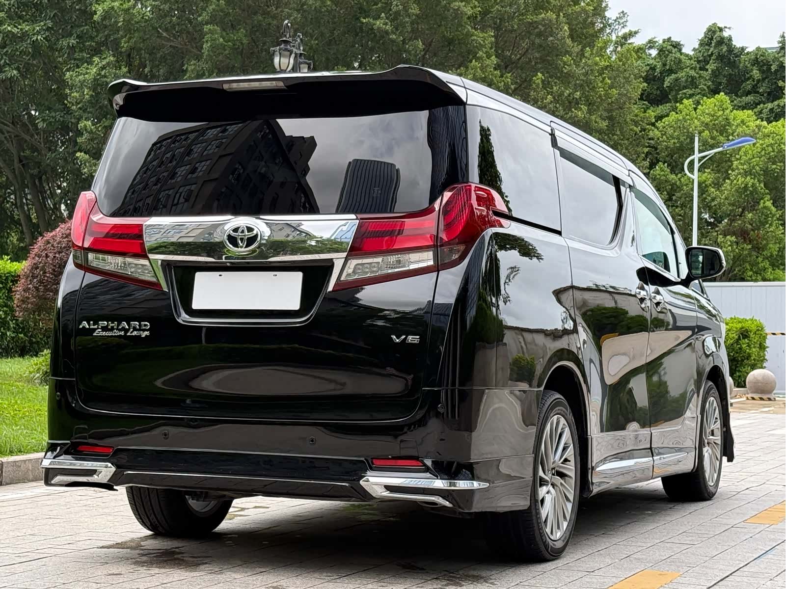 Toyota Alphard, 2018 25