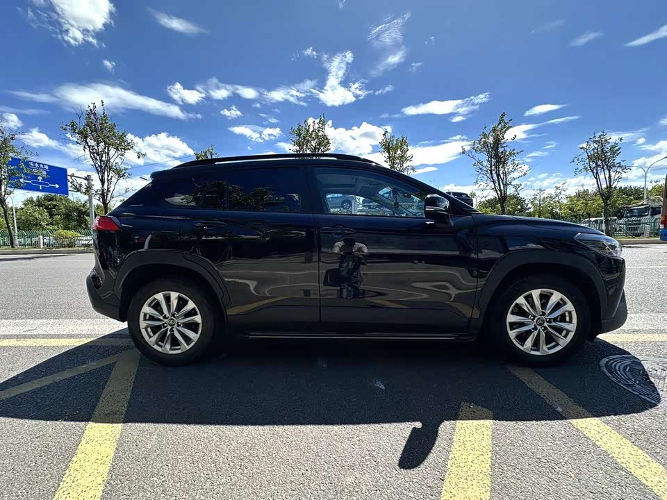 Toyota Corolla Sharp amplifier