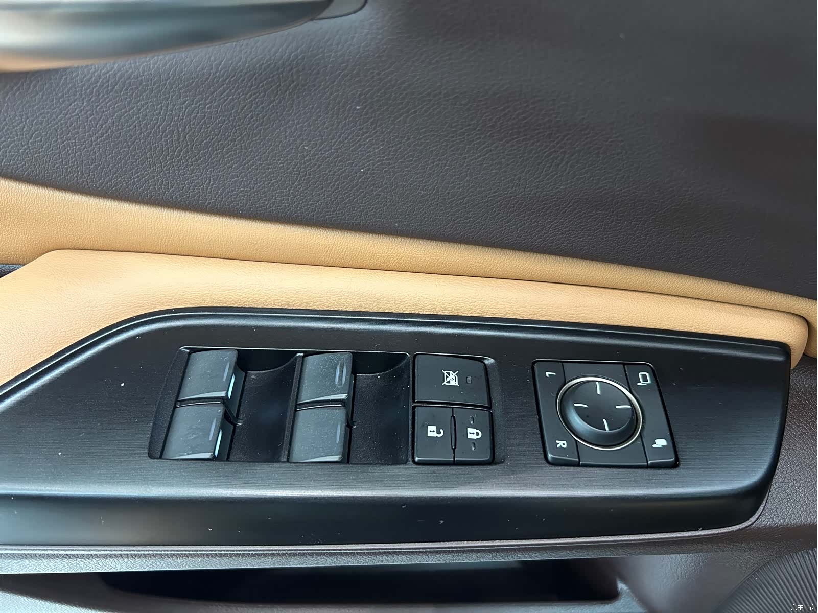 Lexus ES, 2018 22