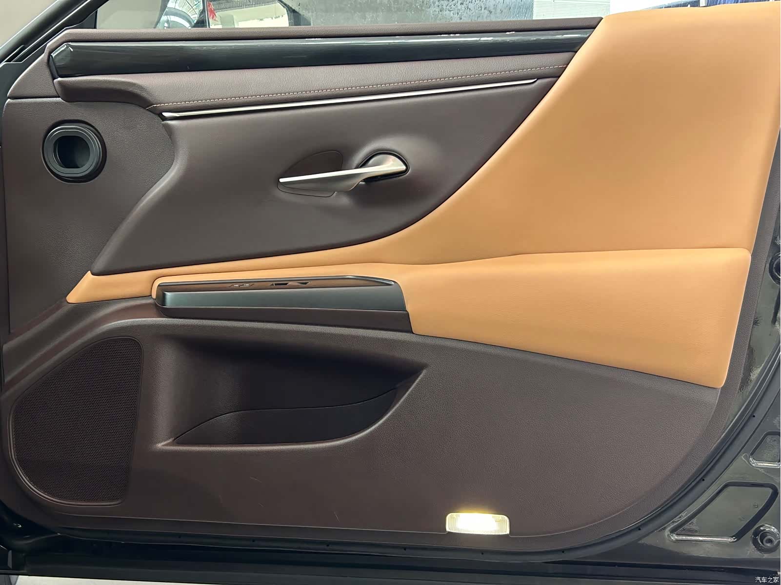 Lexus ES, 2018 20