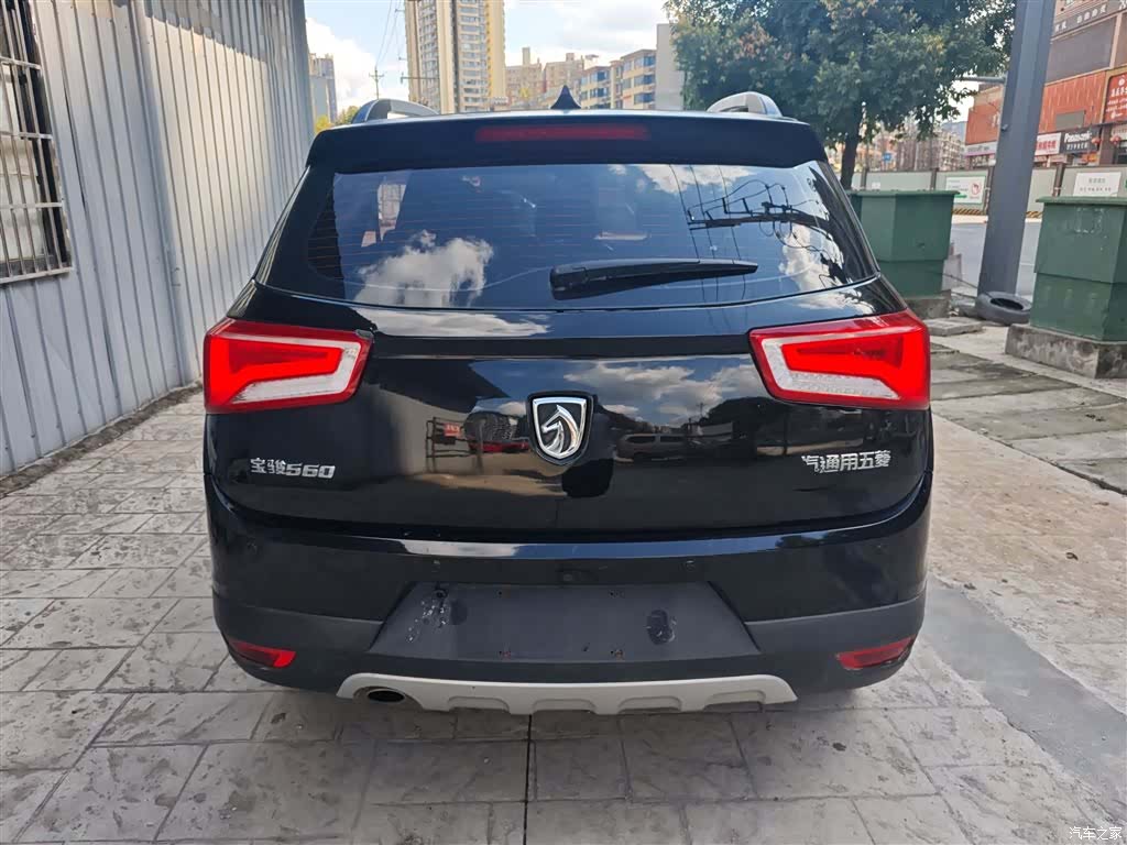 Wuling 560, 2016 6