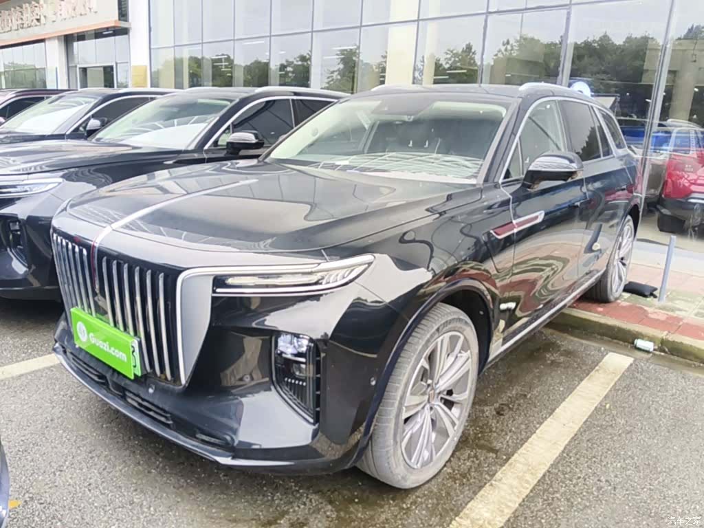 Hongqi E-HS9, 2023 2