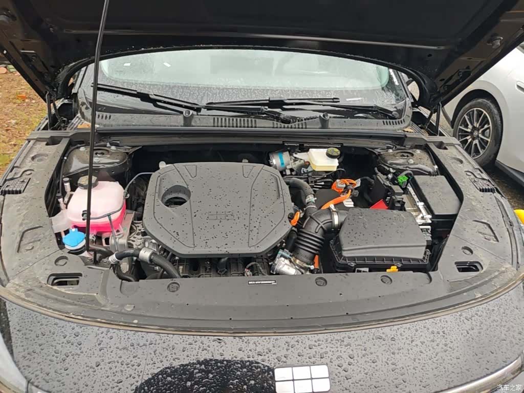 Geely Galaxy L6, 2025 20