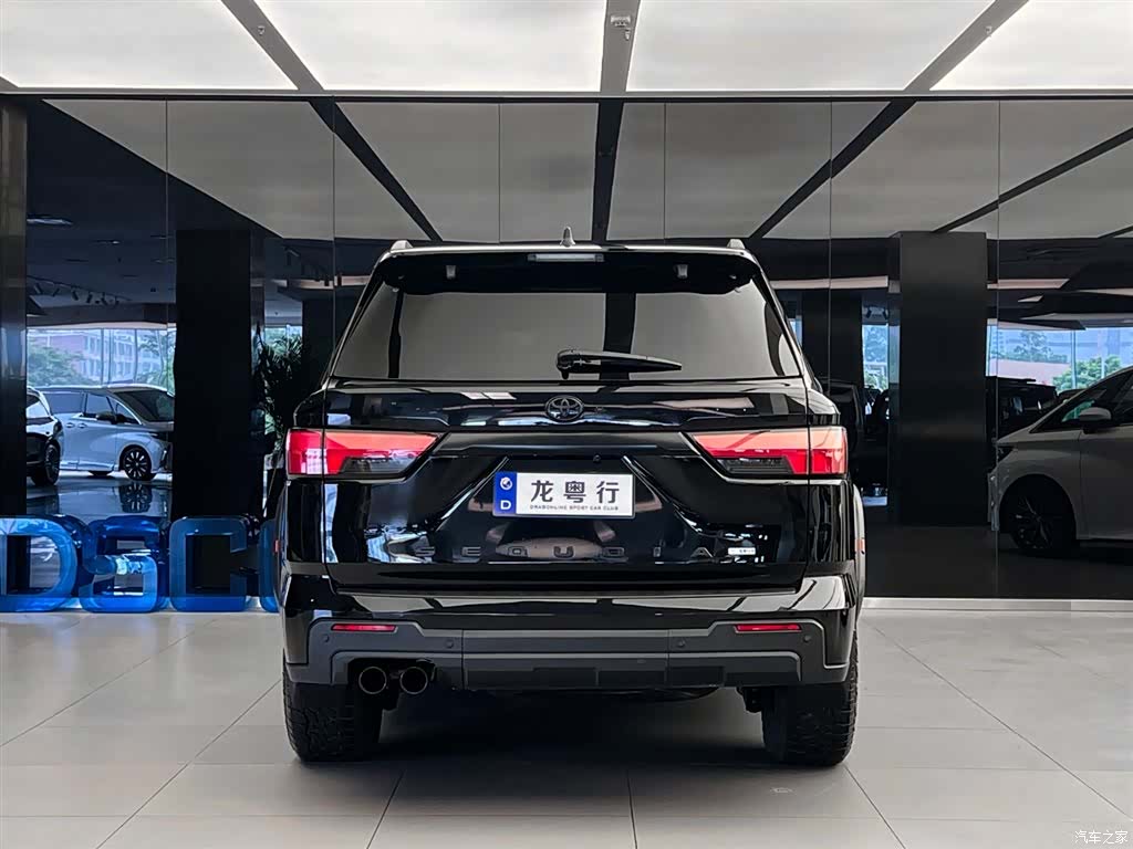 Toyota Sequoia, 2025 все фото