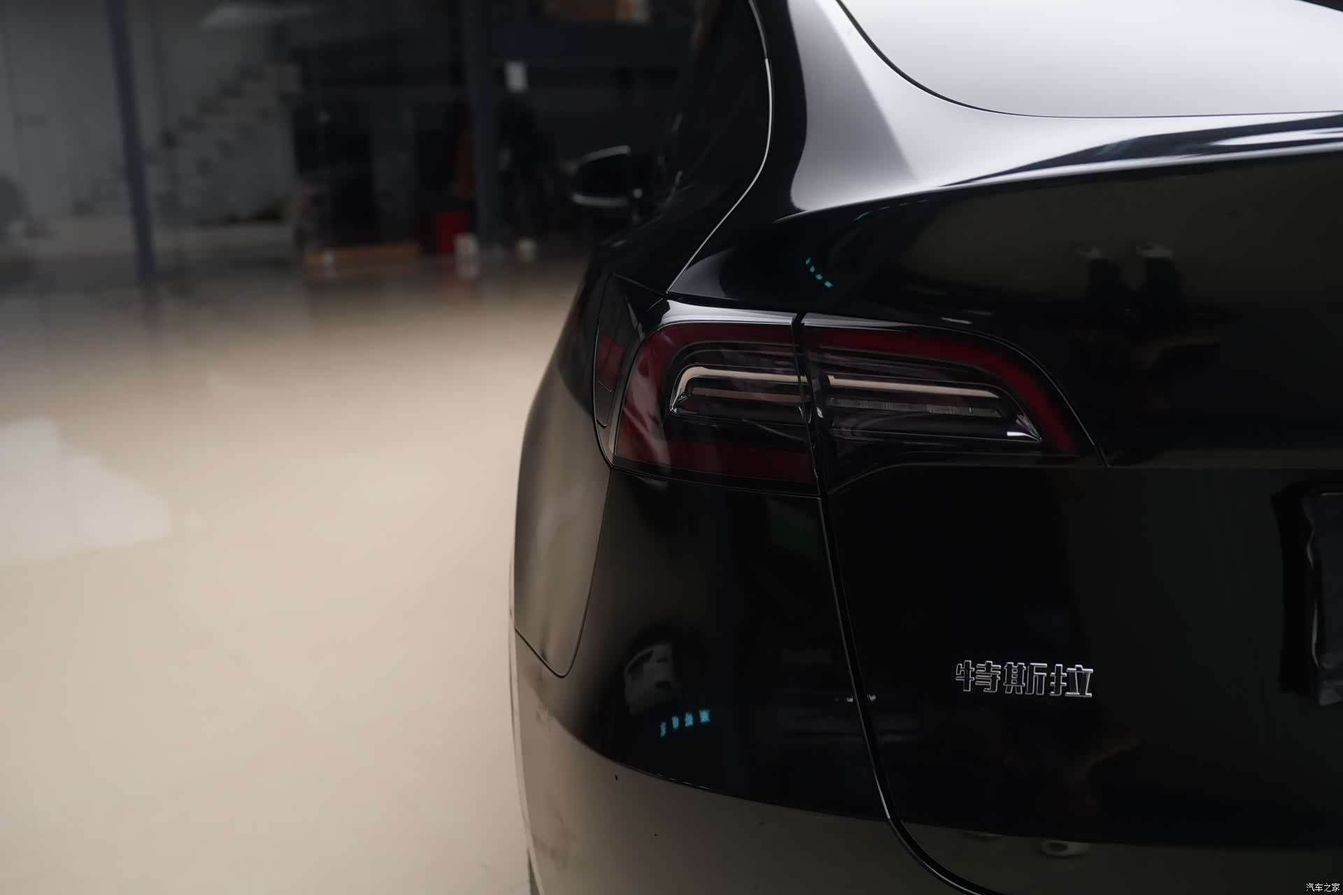 Tesla Model Y, 2024 9