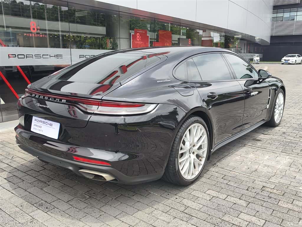 Porsche Panamera, 2022 4