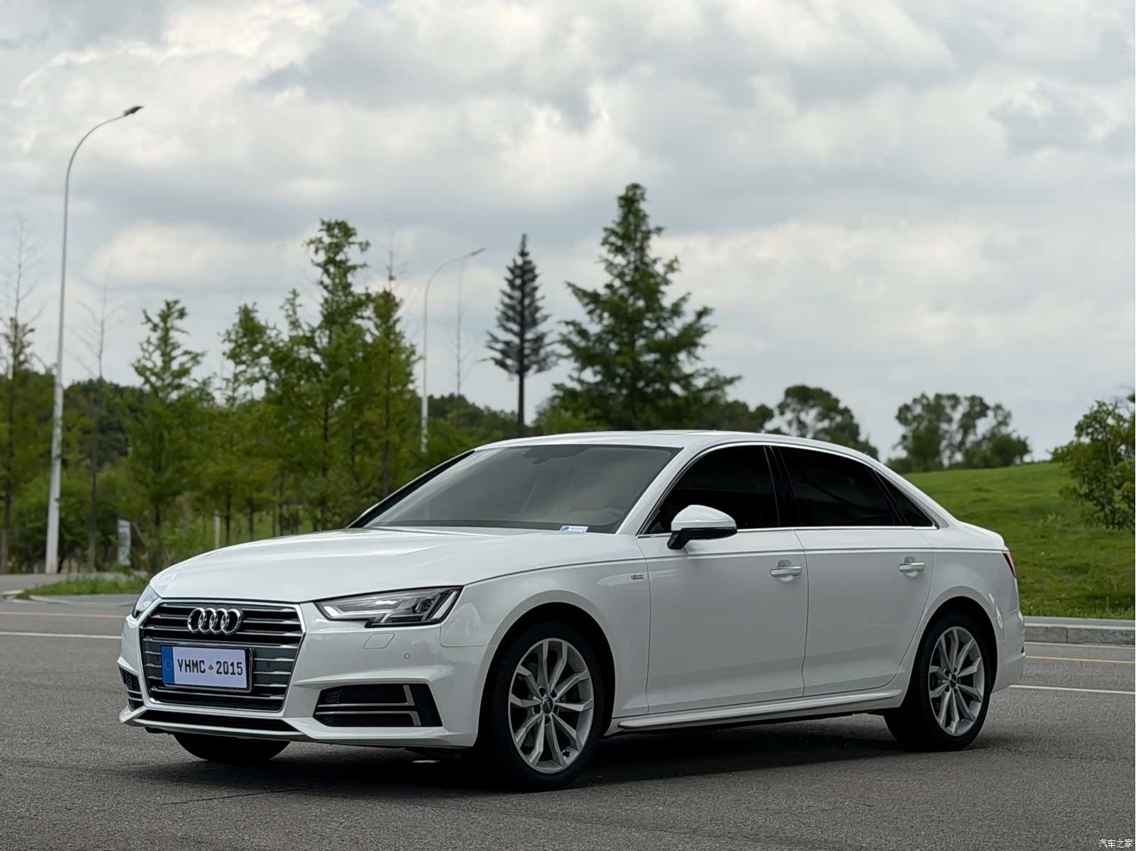 Audi A4L, 2017 1