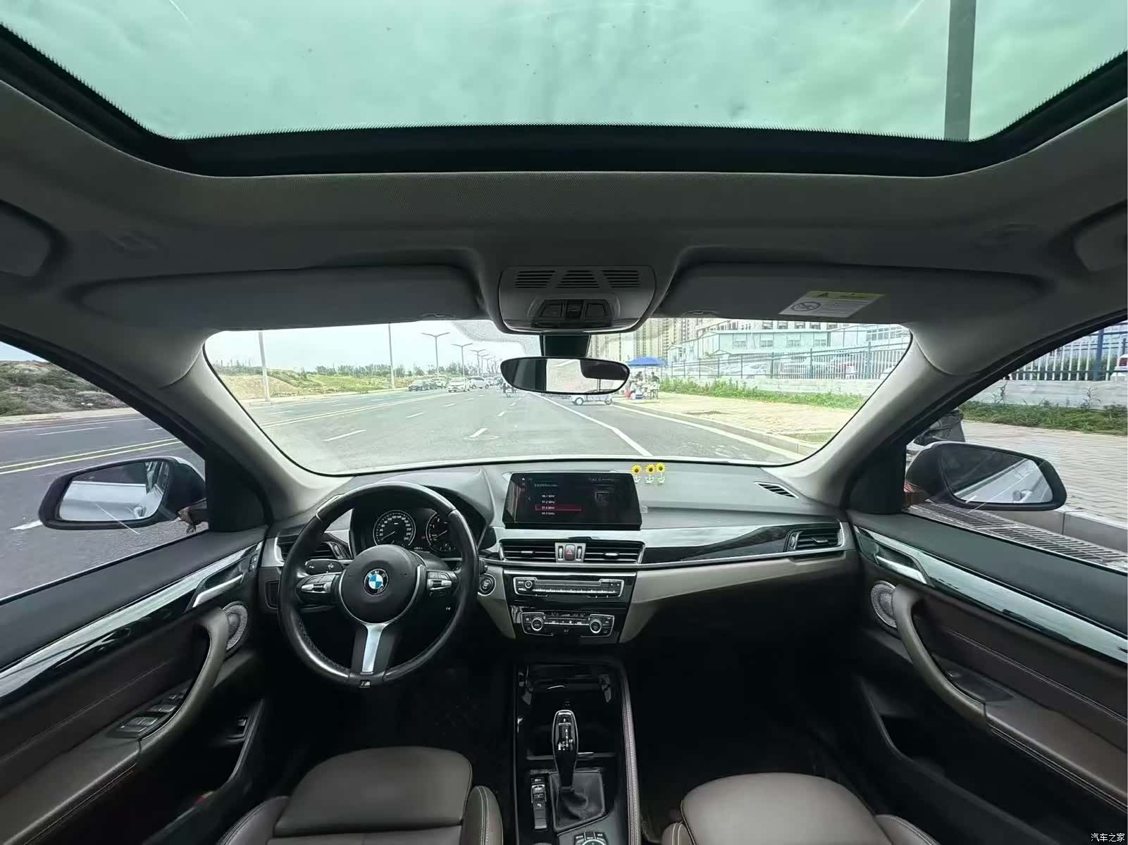 BMW X1, 2021 все фото