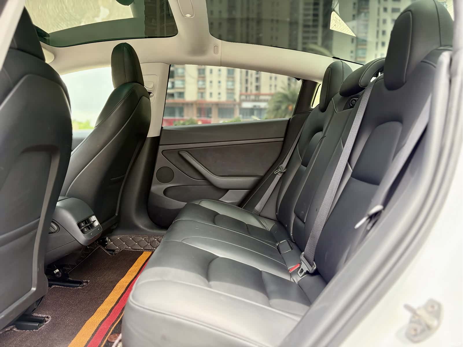 Tesla Model 3, 2021 все фото