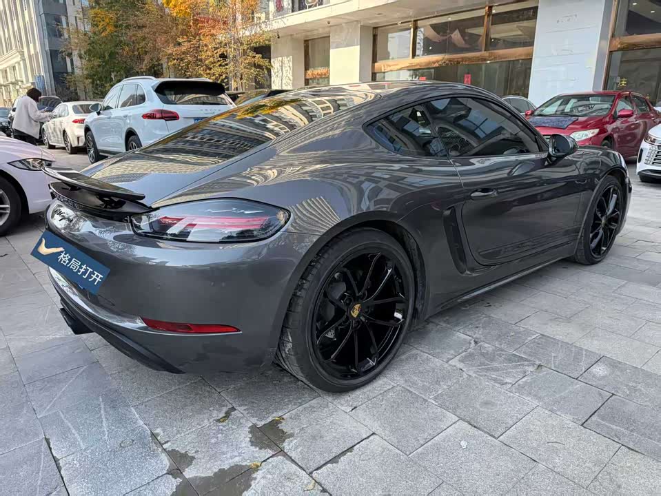 Porsche 718