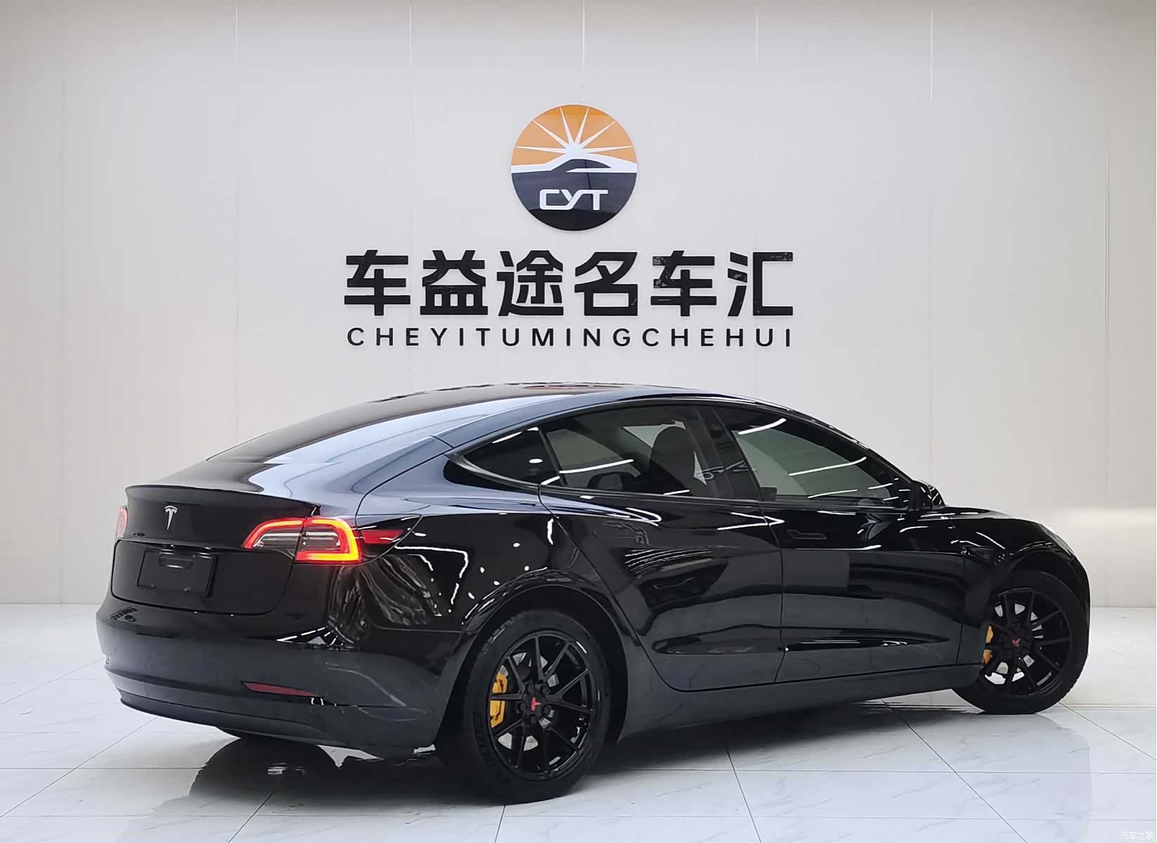 Tesla Model 3, 2022 все фото