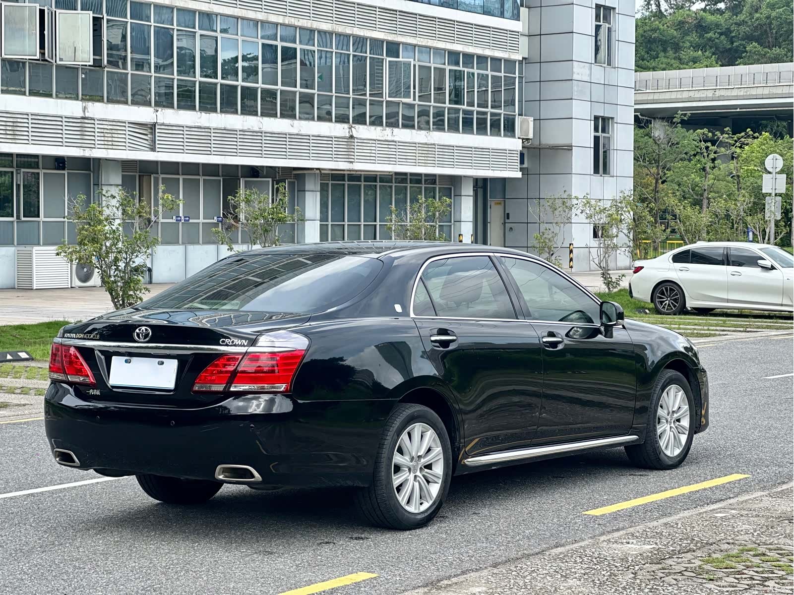 Toyota Crown, 2015 17