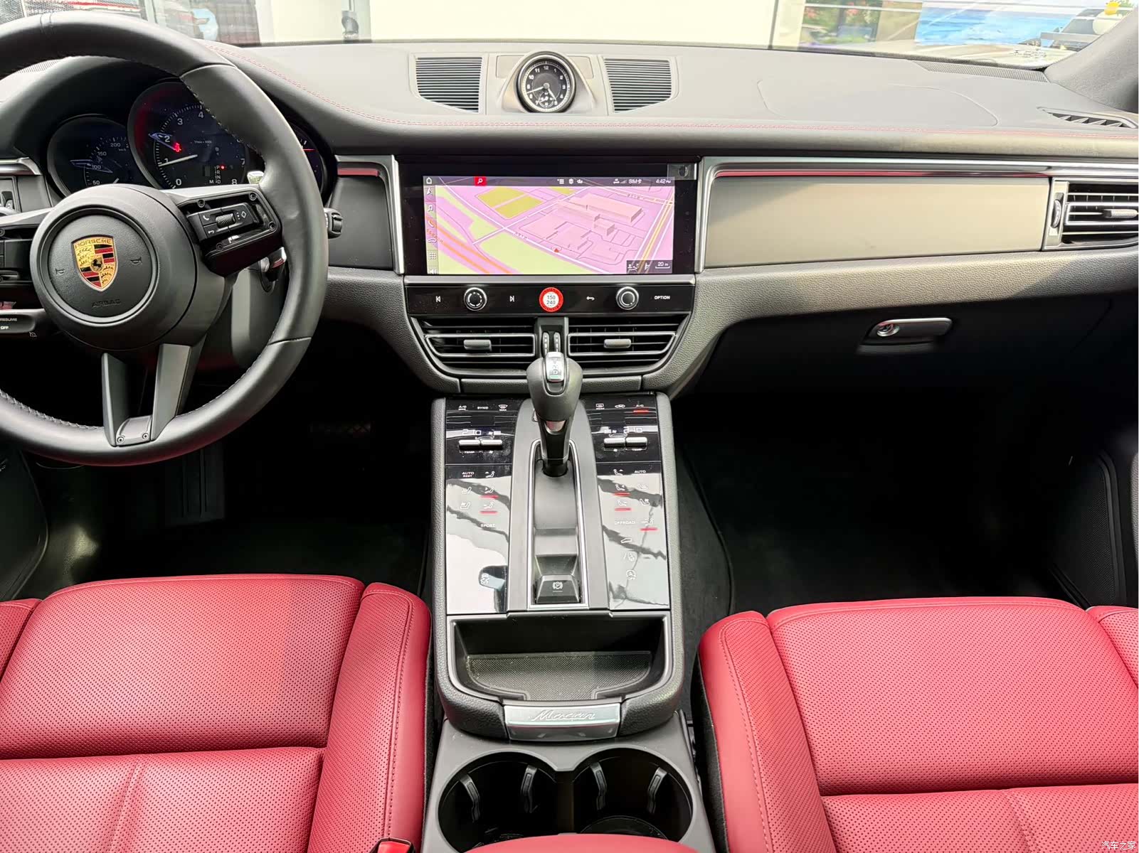 Porsche Macan, 2022 13