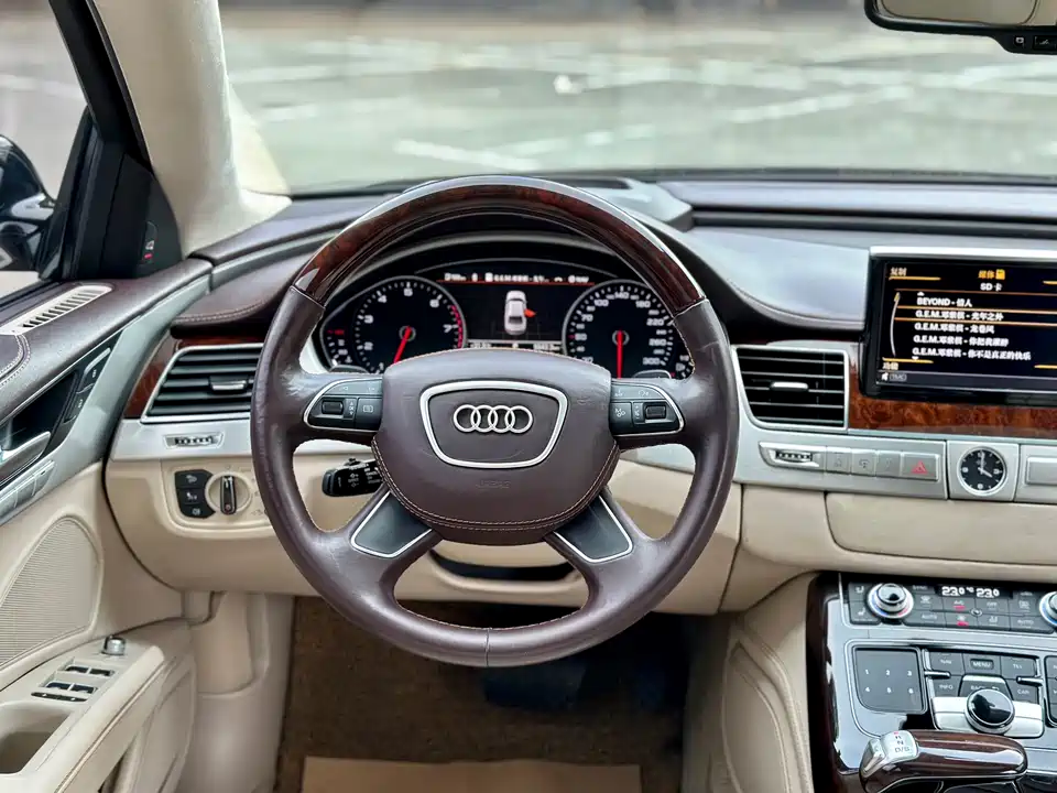 Audi A8 Audi A8