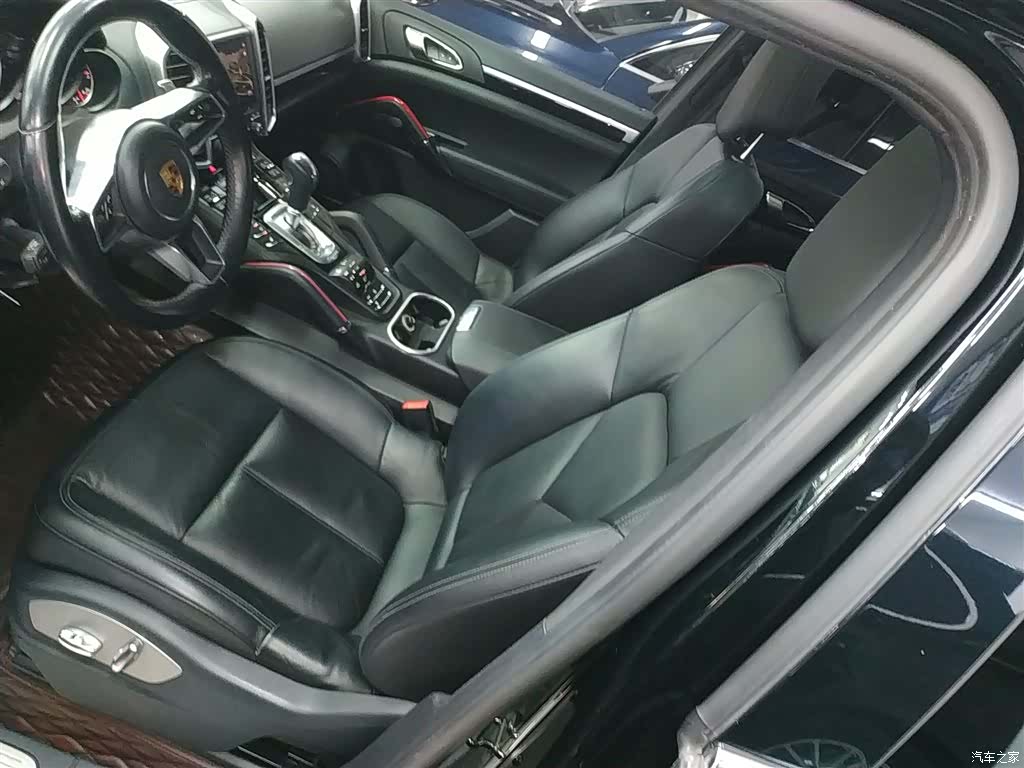 Porsche Cayenne, 2018 11