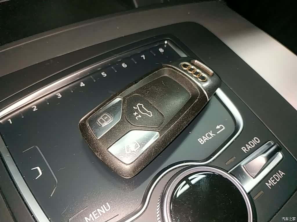 Audi Q5L, 2021 9