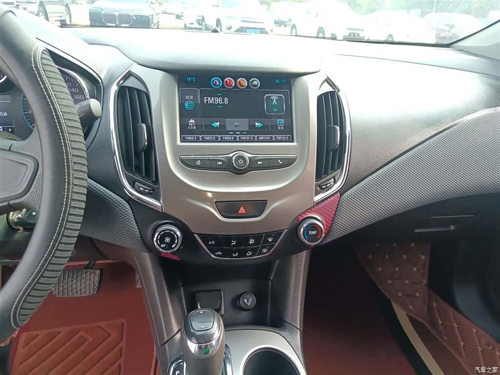 Chevrolet 320, 2019 13