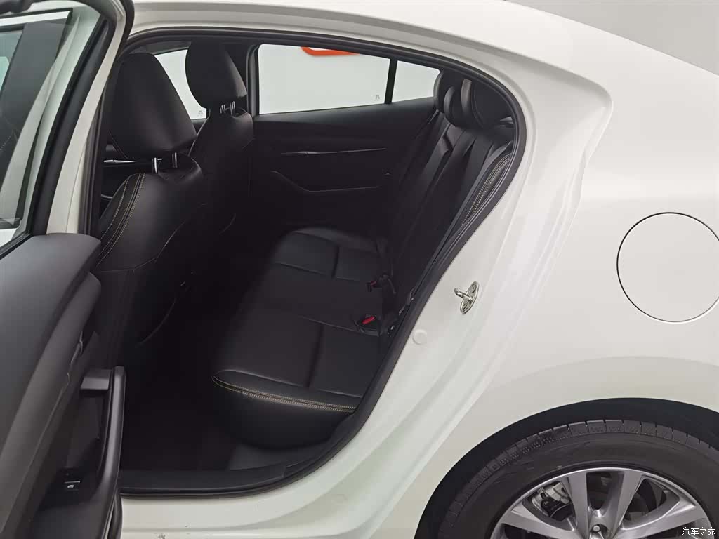Mazda Mazda3, 2024 15