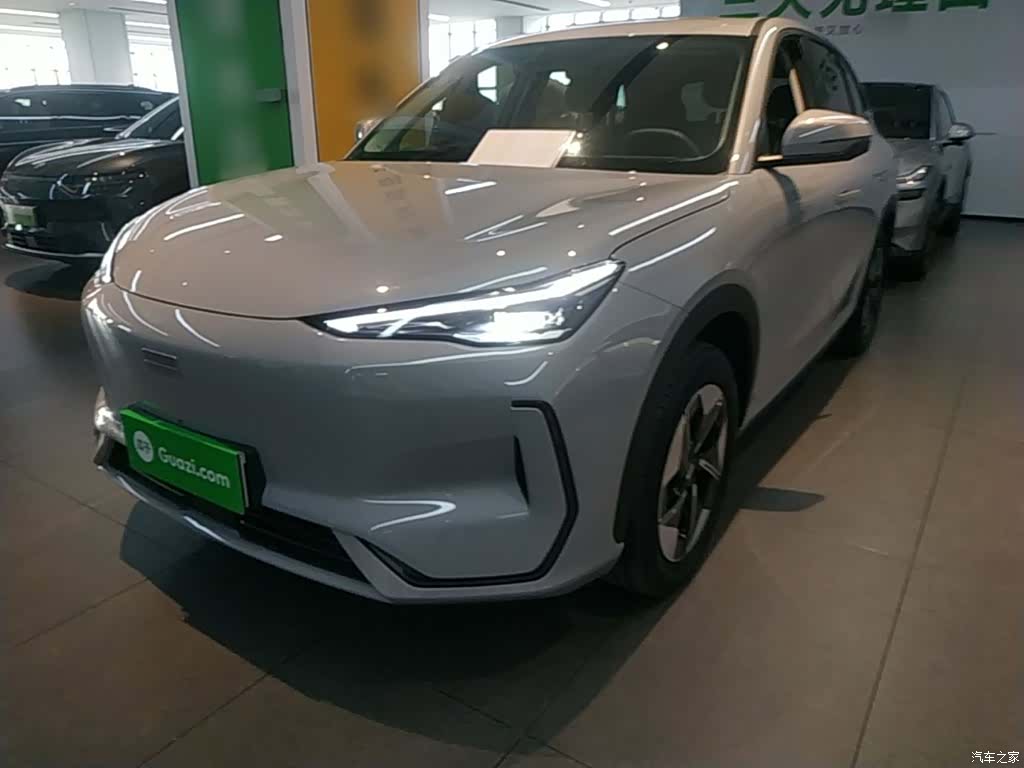 Geely Galaxy E5, 2025 2