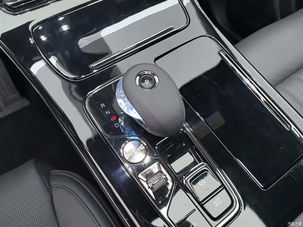 Trumpchi M8, 2023 13