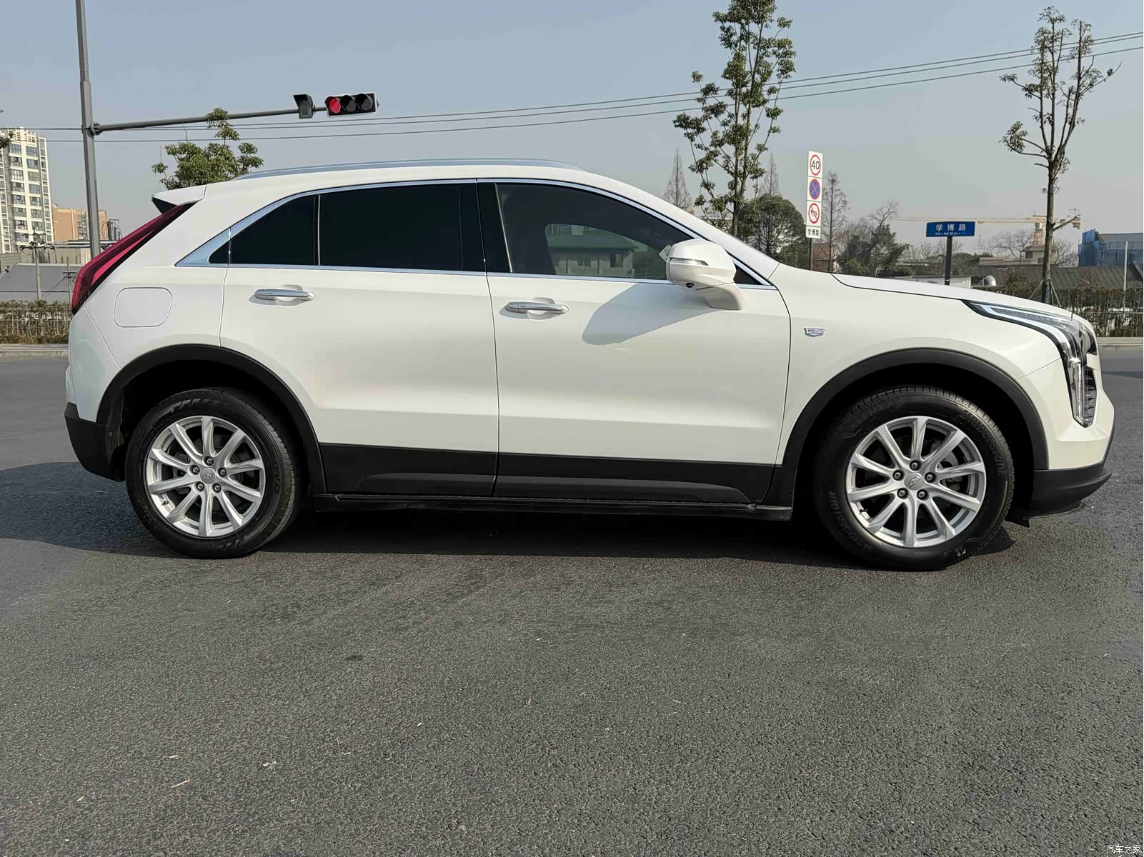 Cadillac XT4, 2019 11