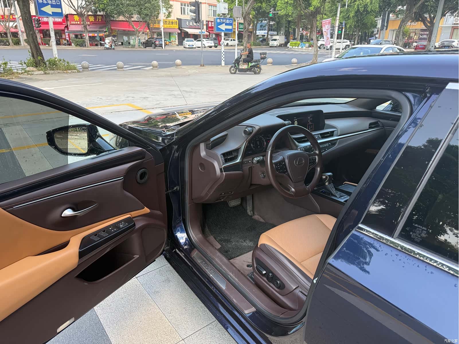 Lexus ES, 2020 9