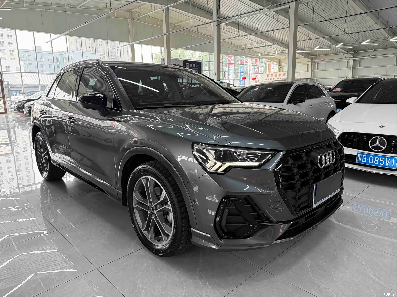 Audi Q3, 2023 3