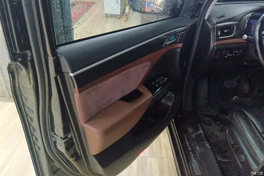 Trumpchi GS8, 2017 7