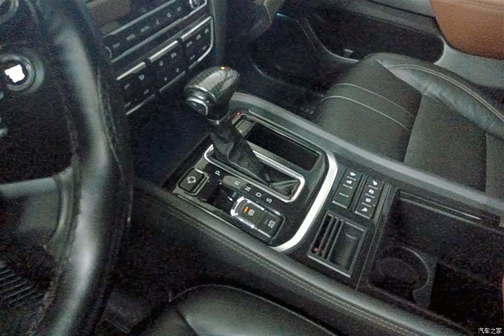 Trumpchi GS8, 2017 16