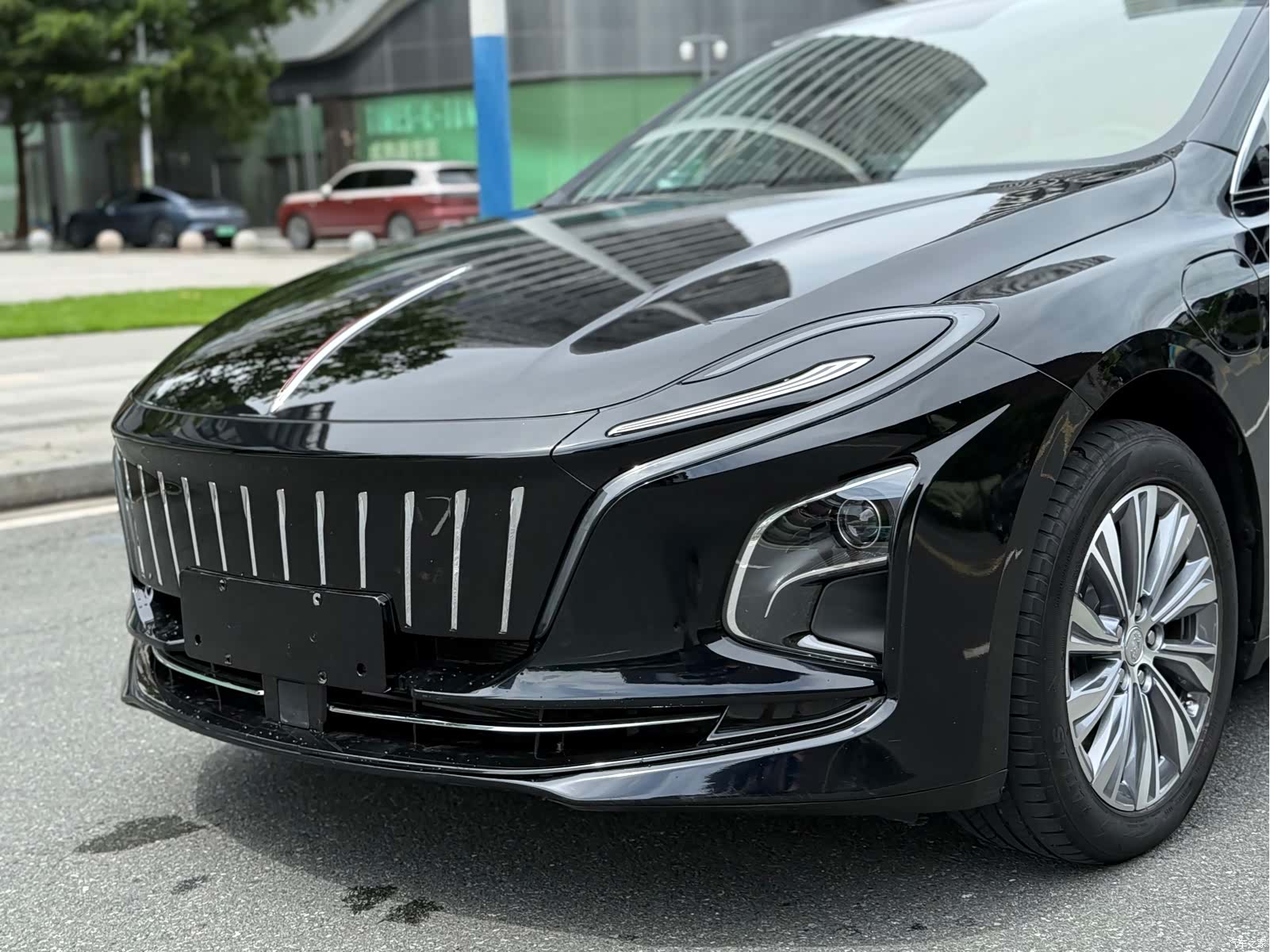 Hongqi QM5, 2025 7