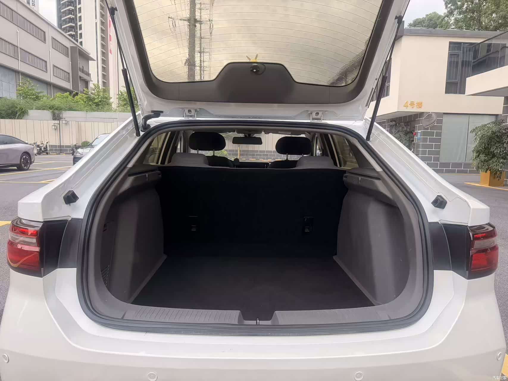 Wuling RC-5, 2022 14