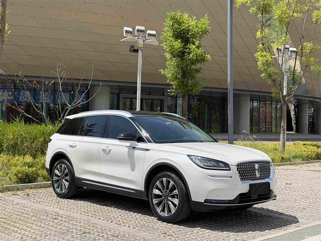 Lincoln Corsair, 2021 3