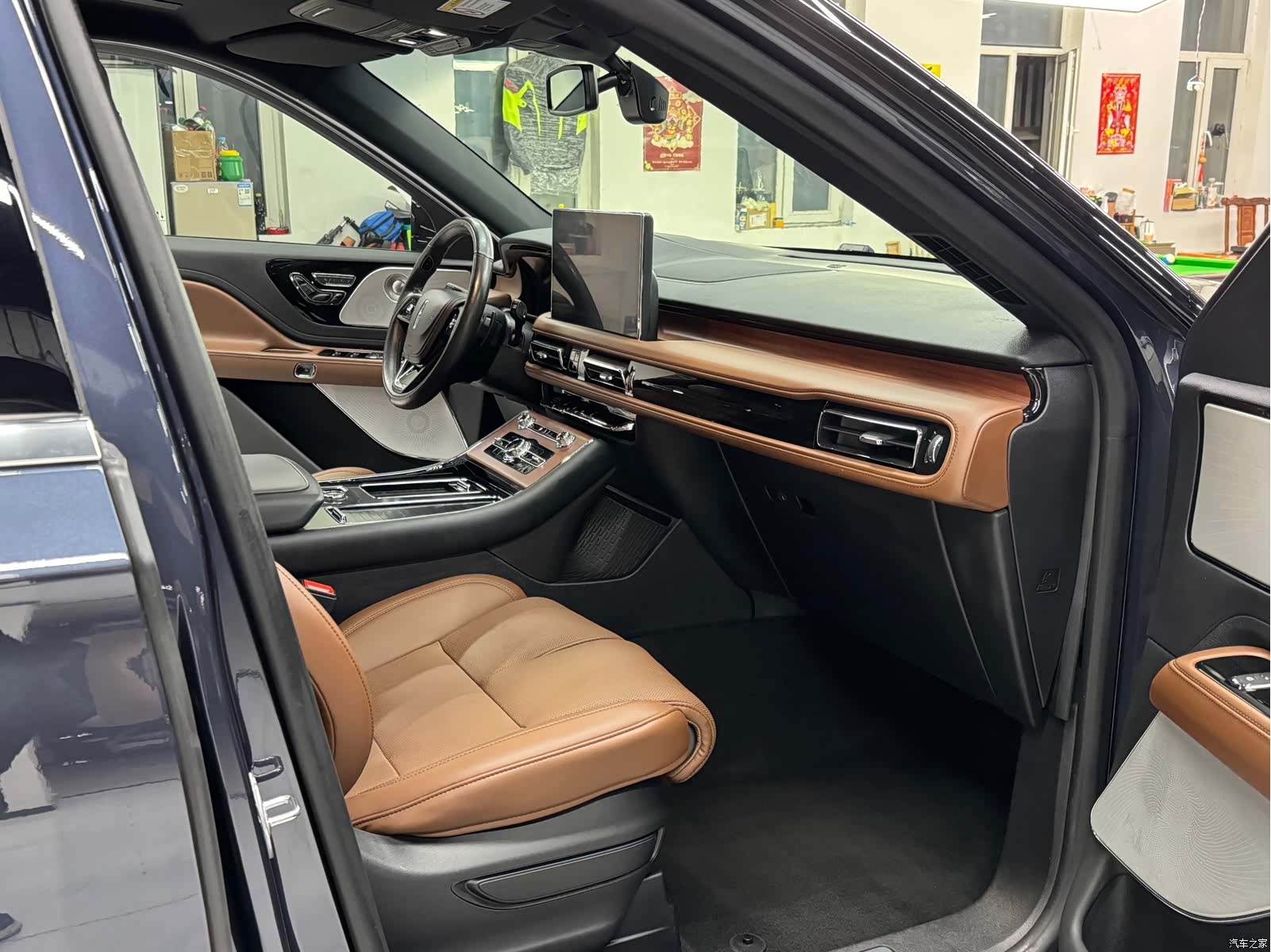 Lincoln Aviator, 2022 12