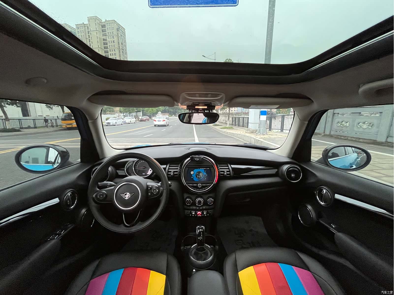 Mini ONE, 2019 8