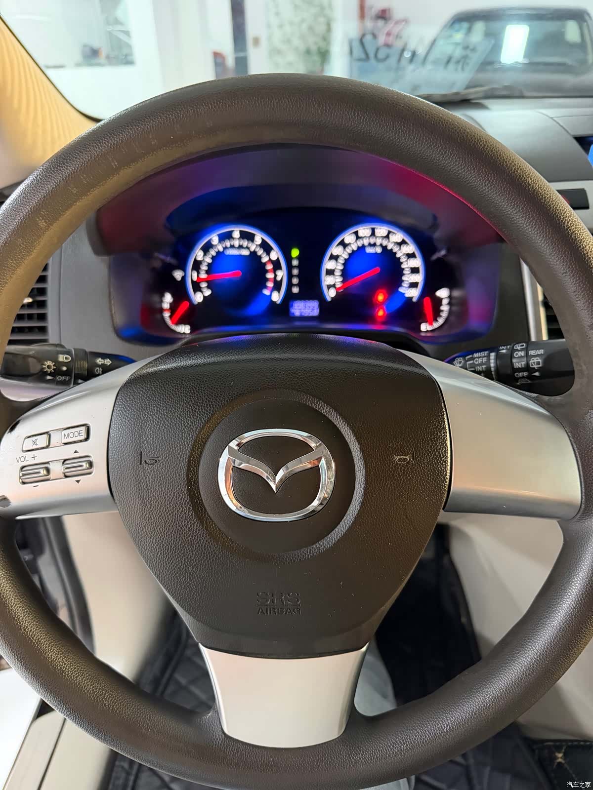 Mazda 8, 2014 9